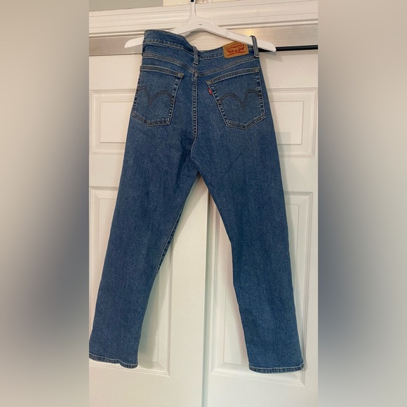 Levi’s wedgie jeans - Picture 2 of 6